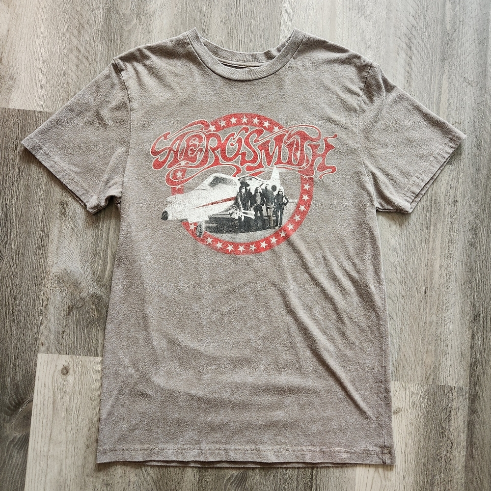 Aerosmith Rag Doll Merchandising Short Sleeve Gray Graphic Tee Men's Size‎ Small